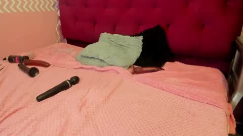 Ruby online show from November 2025 09:37:02 PM