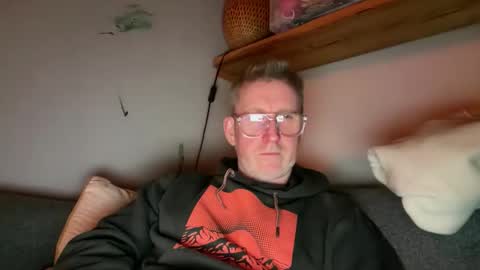 Snapshot of ruedog72 chatting on October 2025 02:10:01 AM ruedog72 online show from October 2025 02:10:01 AM