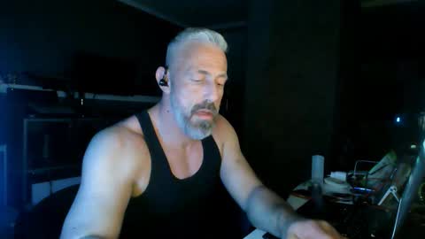 Snapshot of ruffi77 chatting on March 2026 09:26:01 AM Chico que rico Caliente online show from March 2026 09:26:01 AM