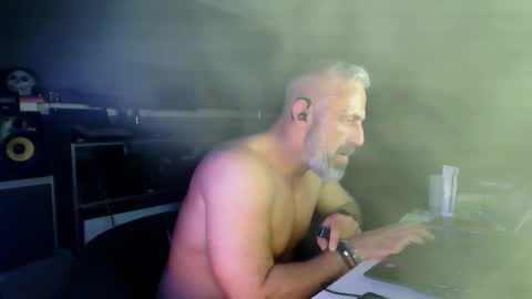 Snapshot of ruffi77 chatting on March 2026 09:26:01 AM Chico que rico Caliente online show from March 2026 09:26:01 AM