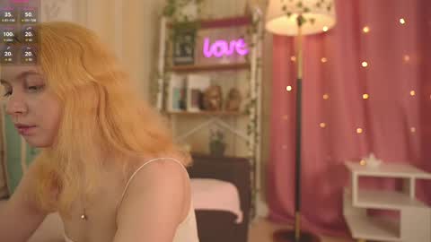 Snapshot of ruminelle chatting on April 2026 11:42:02 AM Lilith online show from April 2026 11:42:02 AM