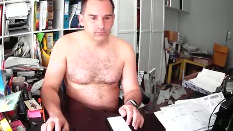 Snapshot of runner1978 chatting on March 2026 07:37:02 AM runner1978 online show from March 2026 07:37:02 AM