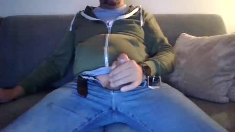 runner_1978 online show from November 2025 04:55:02 AM