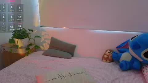 Lorenn online show from July 2026 09:17:01 PM