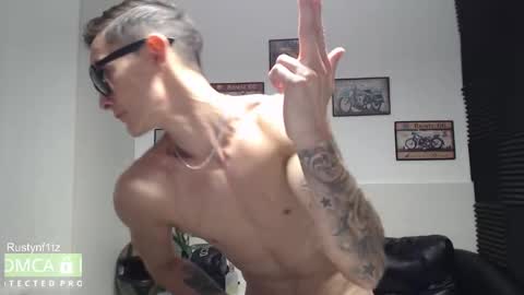 Snapshot of rustynf1tz chatting on October 2025 05:11:02 AM MillionDollarGuy online show from October 2025 05:11:02 AM