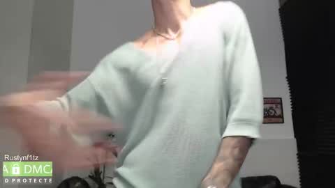 Snapshot of rustynf1tz chatting on November 2025 04:55:02 AM MillionDollarGuy online show from November 2025 04:55:02 AM