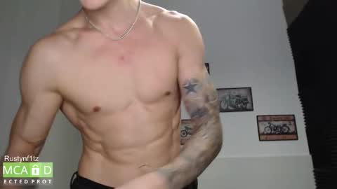 Snapshot of rustynf1tz chatting on November 2025 08:20:01 AM MillionDollarGuy online show from November 2025 08:20:01 AM