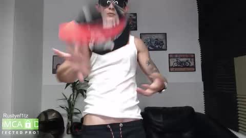 Snapshot of rustynf1tz chatting on November 2025 06:21:01 PM MillionDollarGuy online show from November 2025 06:21:01 PM