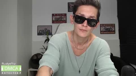 Snapshot of rustynf1tz chatting on November 2025 05:54:01 AM MillionDollarGuy online show from November 2025 05:54:01 AM