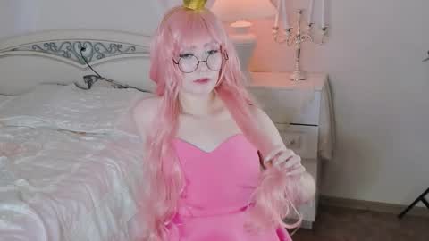 MY FANSLY  online show from November 2025 08:00:01 PM