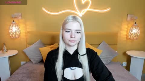 ruthbryant online show from September 2025 01:38:02 AM