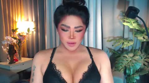 Snapshot of ruthlessmistressx chatting on March 2025 06:32:01 PM Samantha online show from March 2025 06:32:01 PM