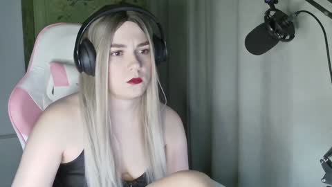 Snapshot of ruthsimp chatting on January 2025 06:37:02 PM Tanyushka online show from January 2025 06:37:02 PM