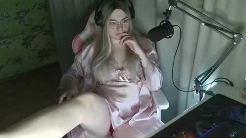 Snapshot of ruthsimp chatting on March 2025 06:21:02 PM Tanyushka online show from March 2025 06:21:02 PM