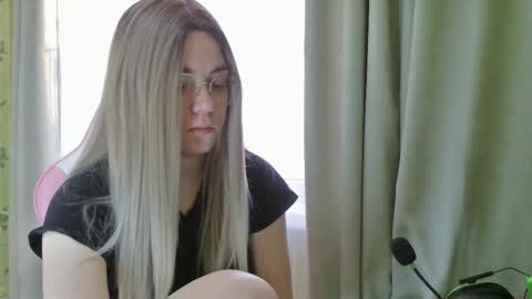 Snapshot of ruthsimp chatting on December 2025 03:44:01 AM Tanyushka online show from December 2025 03:44:01 AM