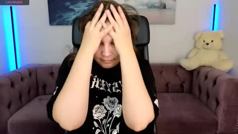 Ruyjin online show from November 2025 10:25:02 AM