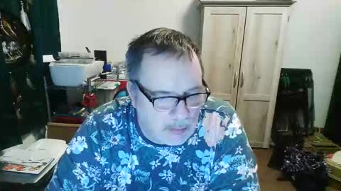 Snapshot of rwzar_0712 chatting on November 2025 11:27:01 PM rwzar_0712 online show from November 2025 11:27:01 PM