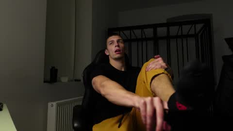 Snapshot of ryan_dozer chatting on September 2025 07:50:01 PM RYAN DOZER online show from September 2025 07:50:01 PM