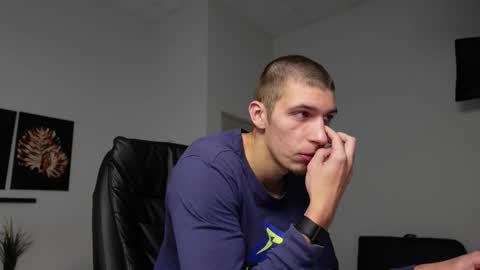 Snapshot of ryan_dozer chatting on September 2025 06:07:01 AM RYAN DOZER online show from September 2025 06:07:01 AM