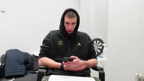 Snapshot of ryan_dozer chatting on October 2025 05:49:02 AM RYAN DOZER online show from October 2025 05:49:02 AM