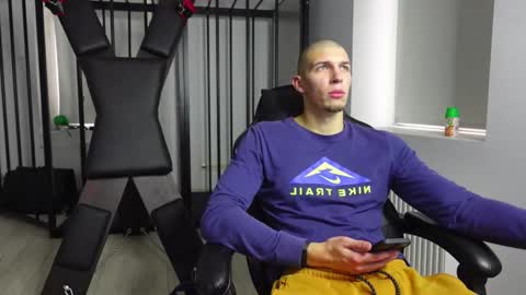 Snapshot of ryan_dozer chatting on October 2025 08:04:02 AM RYAN DOZER online show from October 2025 08:04:02 AM