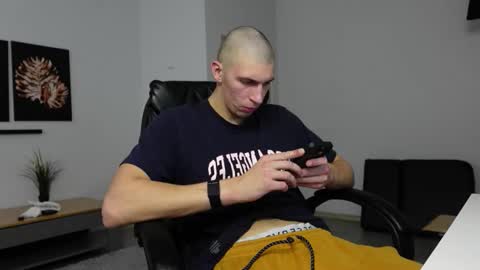 Snapshot of ryan_dozer chatting on October 2025 08:16:02 AM RYAN DOZER online show from October 2025 08:16:02 AM