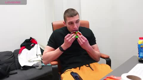 Snapshot of ryan_dozer chatting on April 2026 05:36:01 PM RYAN DOZER online show from April 2026 05:36:01 PM