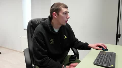 Snapshot of ryan_dozer chatting on April 2026 05:43:02 AM RYAN DOZER online show from April 2026 05:43:02 AM