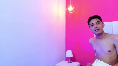 Snapshot of ryan_naughty_boy chatting on November 2025 12:09:01 AM Ryan online show from November 2025 12:09:01 AM