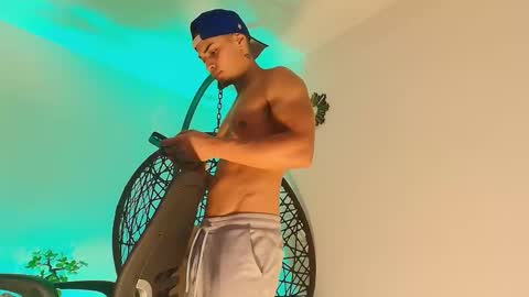 Ryan online show from October 2025 03:36:02 AM