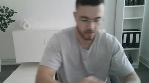 Snapshot of ryanhoffmann15 chatting on May 2026 07:50:02 AM ryanhoffmann15 online show from May 2026 07:50:02 AM
