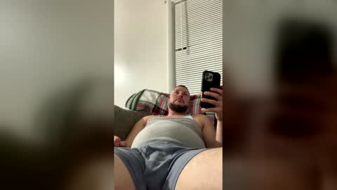 ryanmhoyt88 online show from April 2026 03:43:02 AM