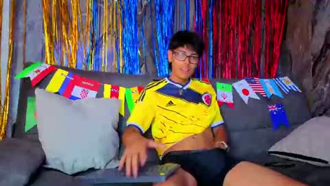 ryann_wolf online show from June 2026 09:02:03 PM