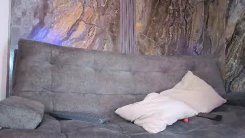 ryann_wolf online show from July 2026 09:03:01 PM