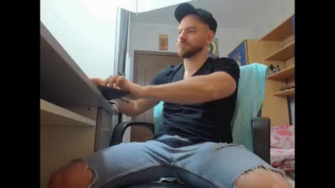 Snapshot of ryanstone_ chatting on December 2025 05:36:02 AM Ryanstone online show from December 2025 05:36:02 AM