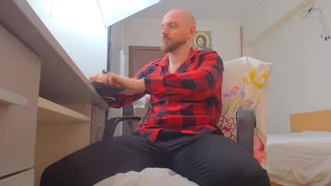 Snapshot of ryanstone_ chatting on April 2026 05:18:02 AM Ryanstone online show from April 2026 05:18:02 AM