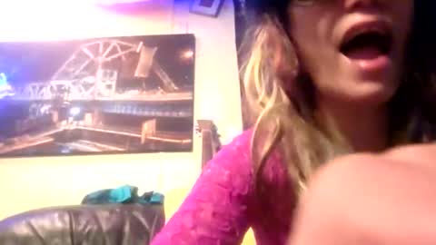 ryliemackenzie93 online show from March 2026 10:54:01 AM