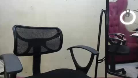 Snapshot of rylle_asian chatting on February 2026 03:27:01 PM rylle_asian online show from February 2026 03:27:01 PM