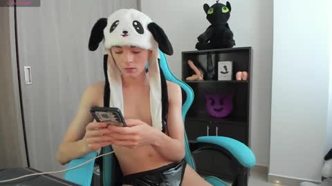 Snapshot of ryo_bleu chatting on May 2026 08:38:02 PM RYO BLEU online show from May 2026 08:38:02 PM