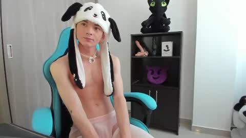 Snapshot of ryo_bleu chatting on June 2026 05:01:02 PM RYO BLEU online show from June 2026 05:01:02 PM