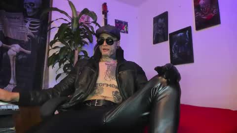 leopmonk help me reach 100 thumbs up online show from October 2025 01:41:02 PM