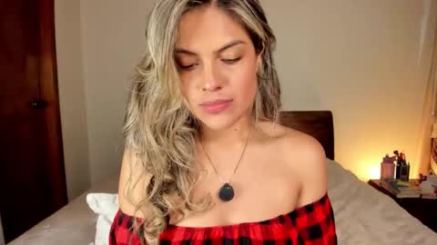 Leslie Beltrn online show from November 2025 03:06:02 AM