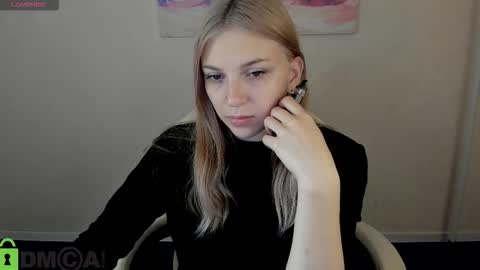 Snapshot of sabrina_moun chatting on September 2025 01:17:01 AM sabrina_moun online show from September 2025 01:17:01 AM