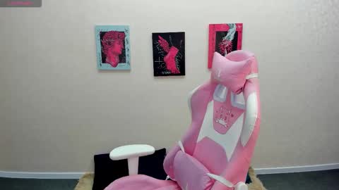 Snapshot of sabrina_moun chatting on October 2025 11:38:02 PM sabrina_moun online show from October 2025 11:38:02 PM