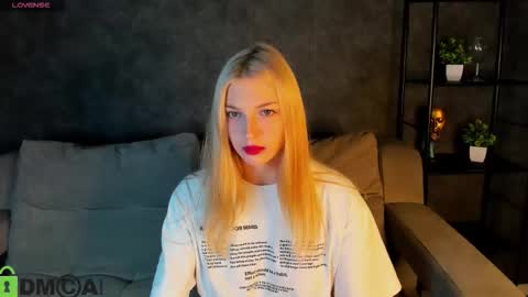 Snapshot of sabrina_moun chatting on October 2025 09:21:02 AM sabrina_moun online show from October 2025 09:21:02 AM