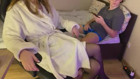 Snapshot of sabrinaanddaniel chatting on October 2025 09:35:02 PM SabrinaDaniel online show from October 2025 09:35:02 PM