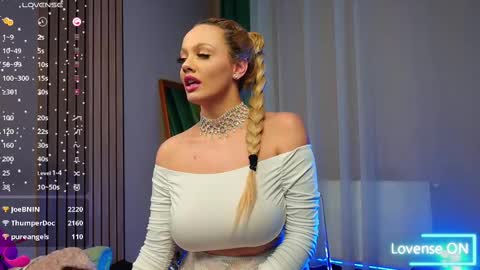 SabrinaJade online show from February 2025 01:38:02 PM