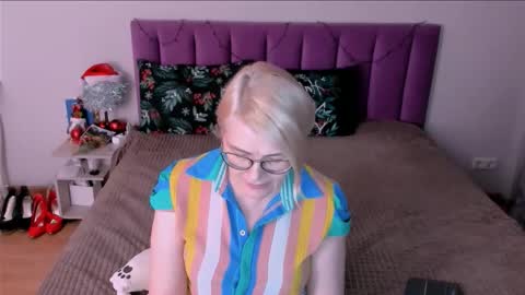 Sabrina MacMarren online show from January 2026 03:15:01 PM