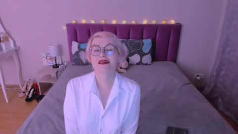 Sabrina MacMarren online show from February 2026 05:53:02 PM