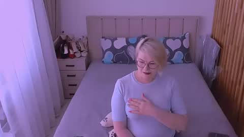 Snapshot of sabrinamacmarren chatting on June 2026 02:03:02 PM Sabrina MacMarren online show from June 2026 02:03:02 PM